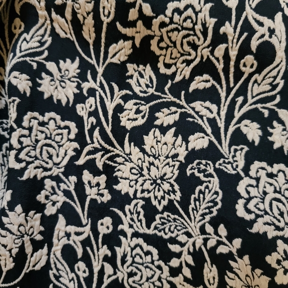 Tamotsu Wrap Top, Size Small - Picture 6 of 6